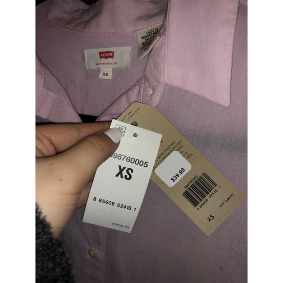 Women’s Levi’s Lacey Button-Down shirt - Picture 4 of 4